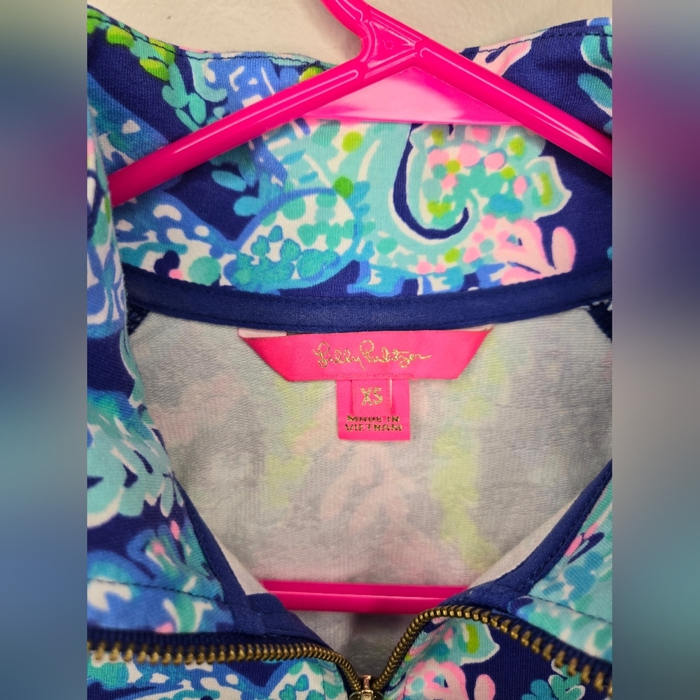 Lilly Pulitzer quarter zip popover sweatshirt extra small Turtle villa skipper - Picture 2 of 4
